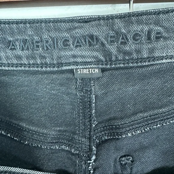 American Eagle Outfitters Mom Jeans 10 Long - Picture 3 of 5